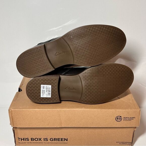 Clarks Collection Camzin Loop Leather Ankle Boot - Picture 7 of 7